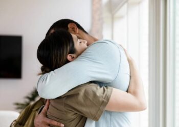 El poder curativo de los abrazos y beneficios significativos al sistema inmunitario.