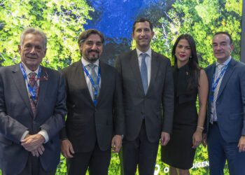 CEPM presenta avances en energía renovable y movilidad sostenible en FITUR 2024