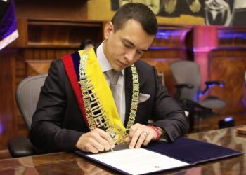 Ecuador: Noboa declara conflicto armado interno tras un grupo tomar canal de TV 