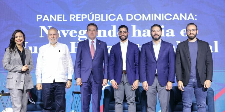 FUTURA RD: Empoderando a la juventud dominicana para un futuro político prometedor