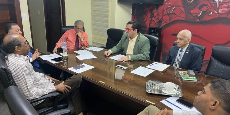 CMD suena alarmas por cobros a residentes en universidades