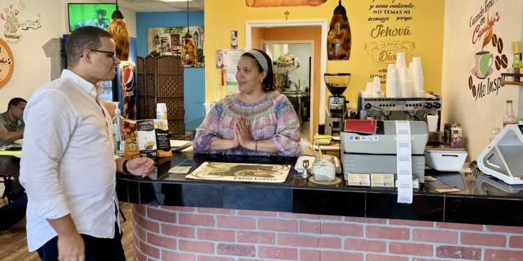 Tanto en Estados Unidos como en RD, vivir y visitar, no es lo mismo