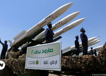 Hutíes de Yemen prometen continuar ataques en el Mar Rojo