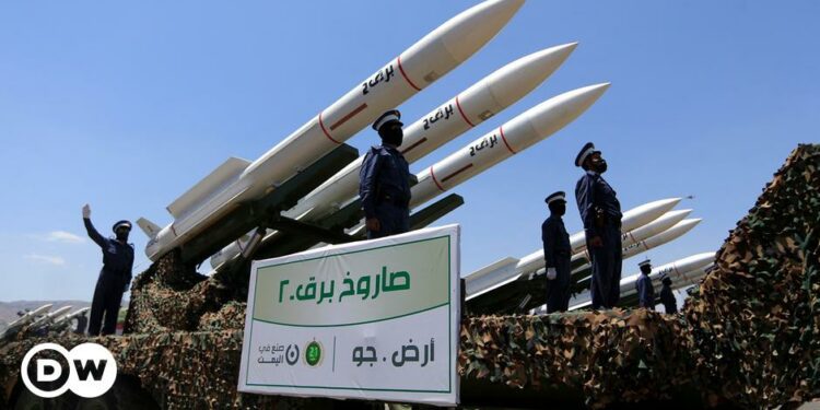 Hutíes de Yemen prometen continuar ataques en el Mar Rojo