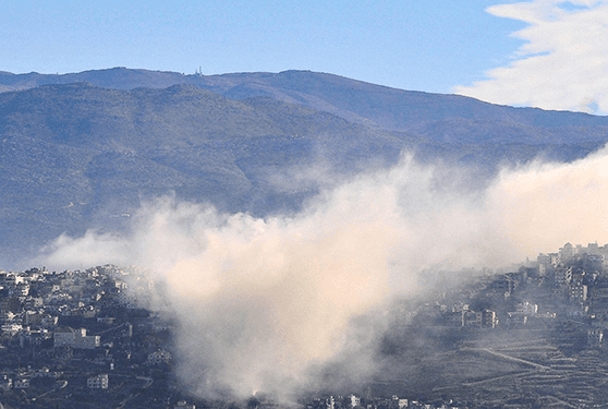 Hezbolá escala tensión en Medio Oriente: Más de 60 cohetes lanzados contra Israel