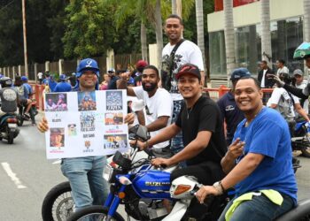 Los Tigres del Licey celebran su 24ª corona con vibrante caravana en Santo Domingo