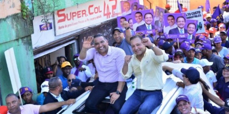 Abel Martínez y el PLD intensifican campaña con actos en Santo Domingo Este y Norte