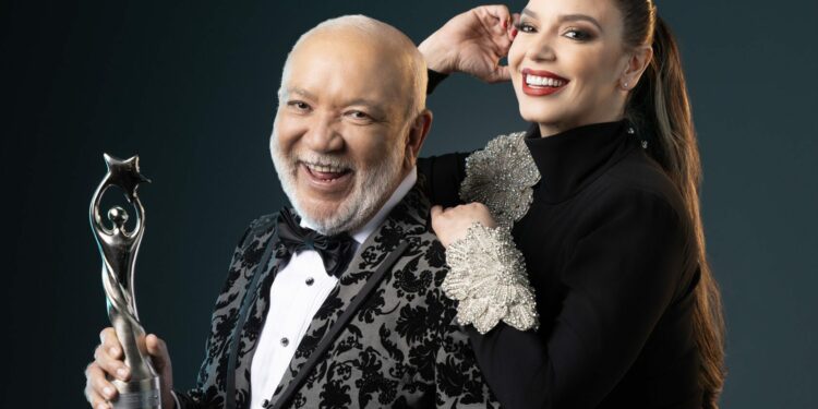 Jochy Santos y Hony Estrella, anfitriones de los Premios Soberano 2024