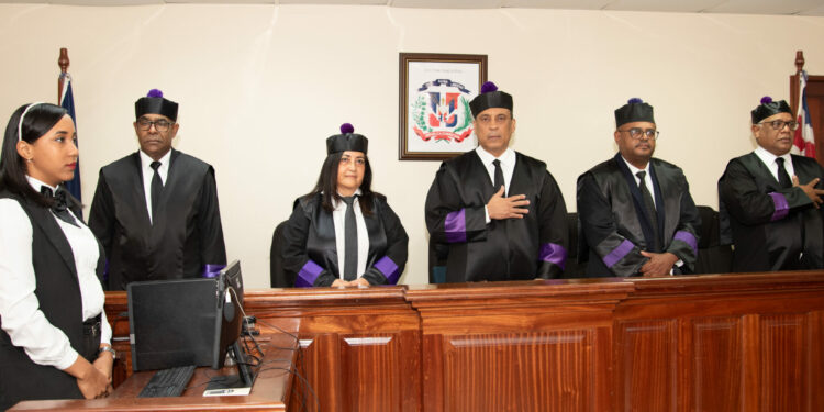 Jueces se comprometen con una justicia transparente y equitativa