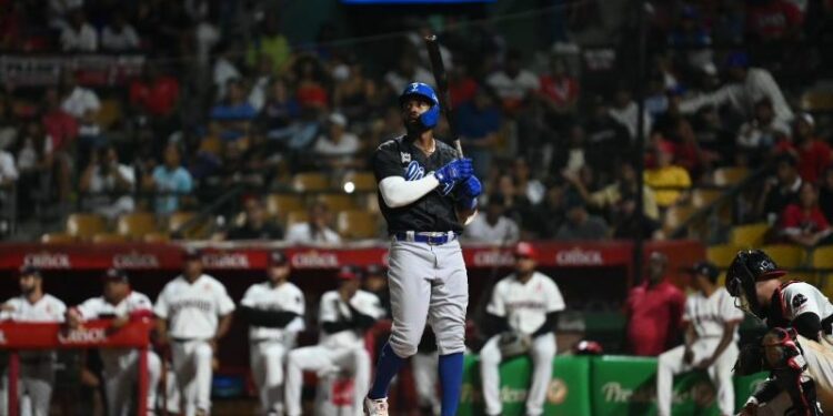 Tigres del Licey se imponen 9-3 a los Leones del Escogido