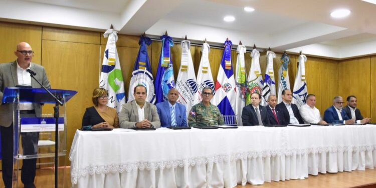 Firman en RD acuerdo interinstitucional para optimizar la coordinaciones de emergencia