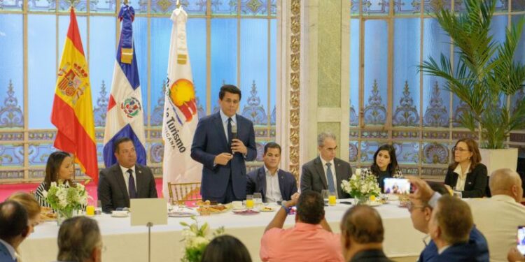 RD cierra Fitur con nuevas inversiones turísticas por más de 3,000 millones de dólares