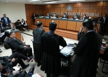 TSE explica porque limitó la cantidad abogados en el recurso de amparo del CARD