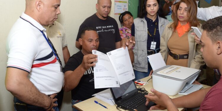 JCE realiza prueba del cómputo electoral ante elecciones municipales