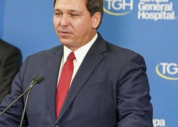 Cambio de Tono: Trump retira apodo a DeSantis y expresa apoyo a Haley