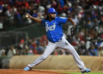 Licey vence al Escogido en duelo de pitcheo; Gigantes recuperan aliento ante las Estrellas