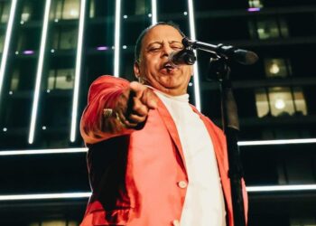 Wilfrido deslumbra como 'The King del Merengue' en su tour 2024