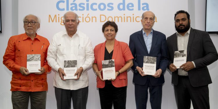 Ponen a circular cuatro tomos de la colección Clásicos de la Migración Dominicana