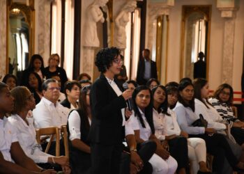 Programa de empleo  integra a 1,270 jóvenes en su primera contratación formal