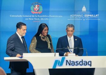Los dominicanos cierran la bolsa de valores NASDAQ por día de la Independencia RD