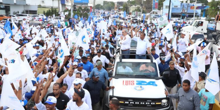 Abinader lidera caravanas en Puerto Plata en apoyo a candidatos municipales