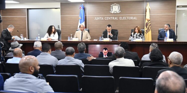JCE establece plazo crítico para organizaciones políticas antes de elecciones de mayo