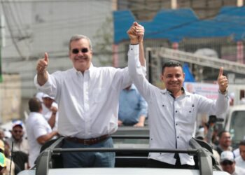 Abinader encabeza caravana en apoyo a candidatos municipales del PRM en Cienfuegos.
