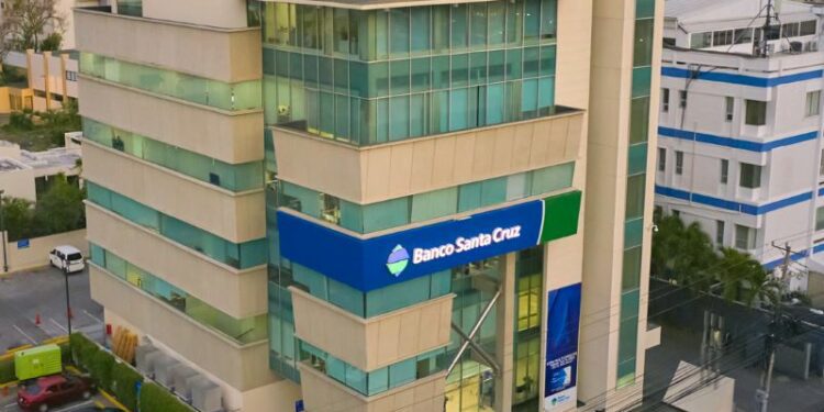 Fitch Ratings reafirma calificaciones positivas al Banco Santa Cruz