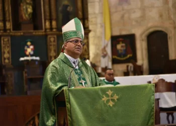 Obispo Auxiliar de Santo Domingo bajo investigación por presunta agresión sexual a un menor en el 1994