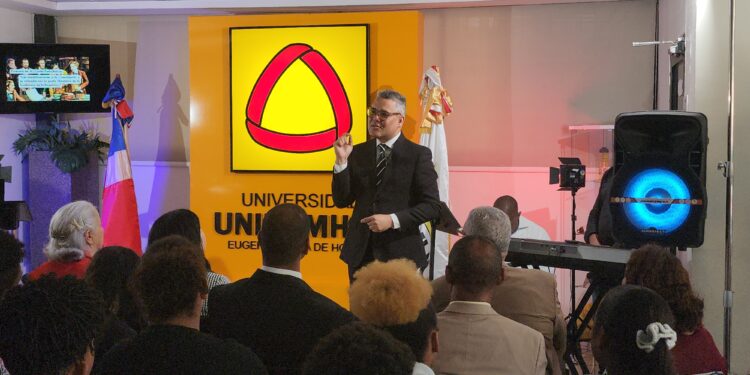 Carlos Peña insta a estudiantes universitarios a votar por GenS