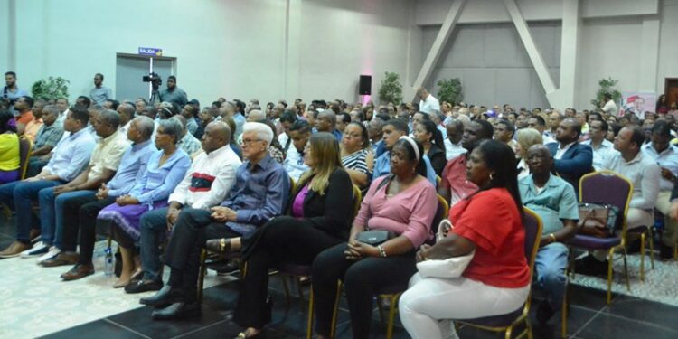 Candidatos del PLD evalúan elecciones municipales junto al liderazgo del partido