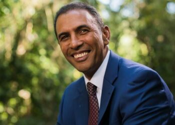 Encuesta establece Contreras aventaja a Carolina por alcaldía de la capital