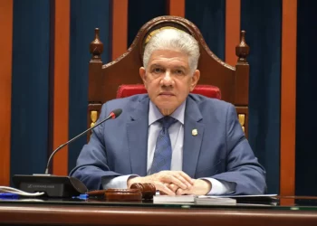 Senador Eduardo Estrella: “A la oposición se le hizo tarde para ablandar habichuelas”