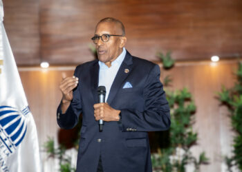 Contraloría traza pautas a mil auditores sobre controles en instituciones gubernamentales