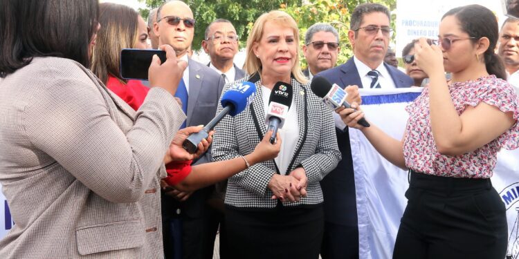 Colegio de Notarios reclama 113 millones a la Procuraduría General de la República