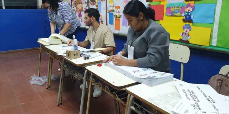 Elecciones presidenciales este domingo en El Salvador: Bukele favorito en las urnas