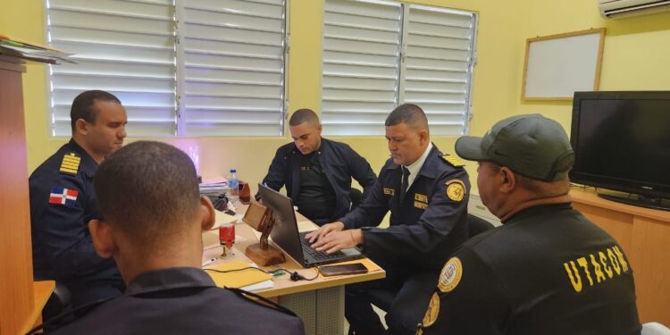 Ocupan celulares, drogas y armas en cárceles de La Vega