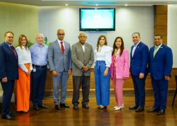 Fortaleciendo la educación minera: encuentro entre la CAMIPE y la Academia de Ciencias