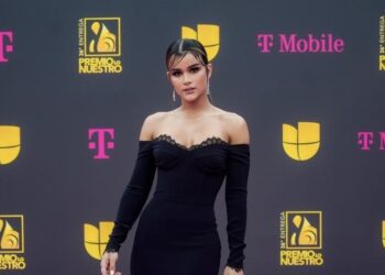 Clarissa Molina encantadora en Premio Lo Nuestro
