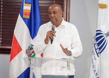 Gobierno dice promueve uso de energía solar con regulaciones técnicas adecuadas