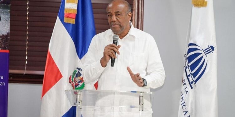 Gobierno dice promueve uso de energía solar con regulaciones técnicas adecuadas