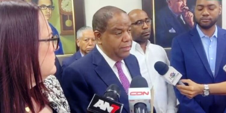 Alianza Rescate RD exige en JCE cumplimiento de fondos a partidos políticos