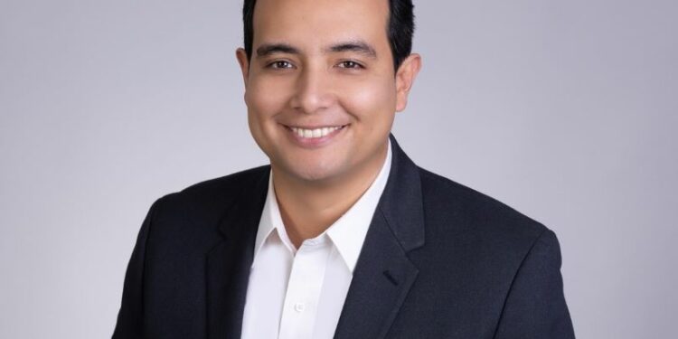 Galardonan ingeniero dominicano por su innovación en la industria ferroviaria
