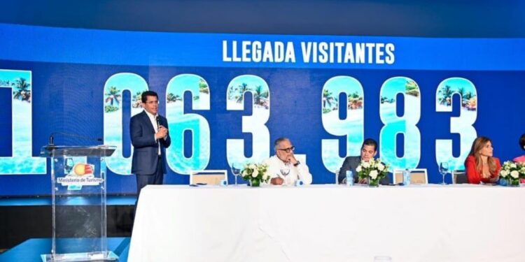 Turismo crece en enero un 41 % con respecto a 2019; el mejor de la historia