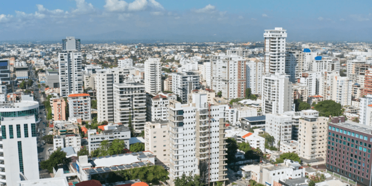 Ven economía RD resiliente frente a desafíos nacionales e internacionales