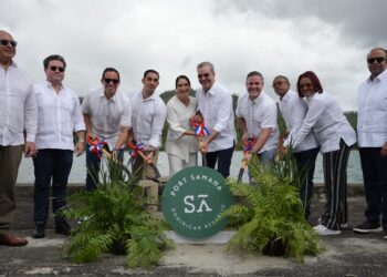 Presidente Abinader lanza transformación de Puerto Duarte en Samaná 