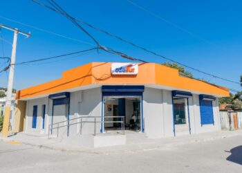 Edesur instala puntos expresos inclusivos en Vicente Noble y Tamayo