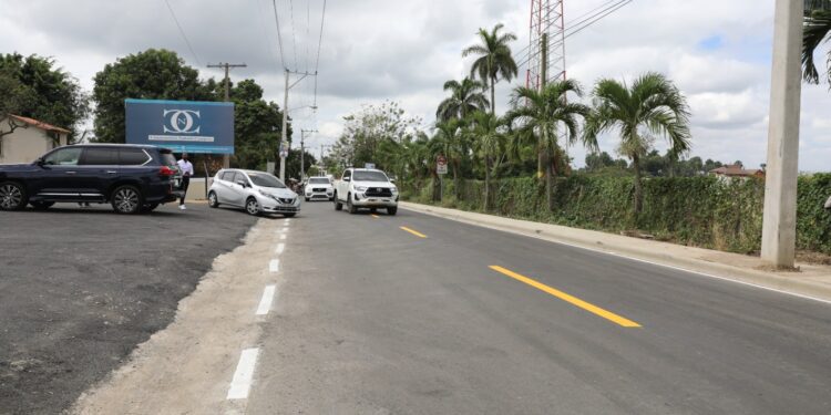 Abinader inaugura importantes obras de infraestructura en Espaillat