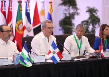 Presidente Abinader destaca sociedad entre RD y CAF facilitará crecimiento económico
