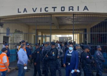 Autoridades aseguran tener control del  penal de La Victoria tras fatal incendio